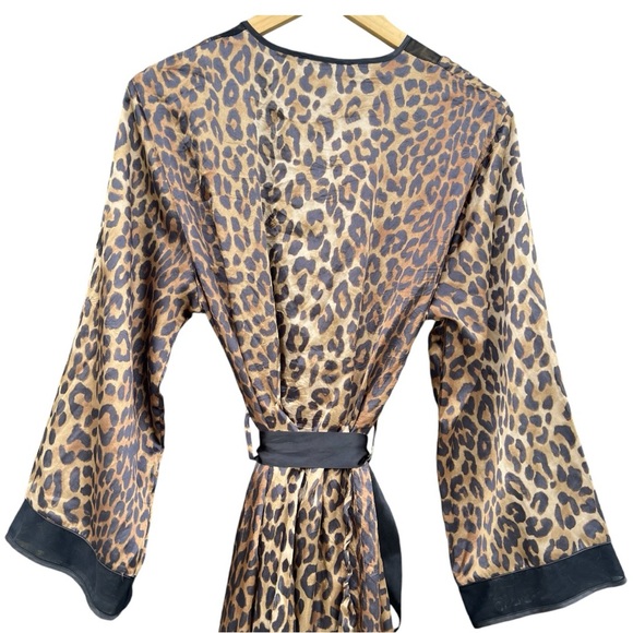 Jones New York - Satin Cheetah Robe - Size L/XL - Picture 6 of 9